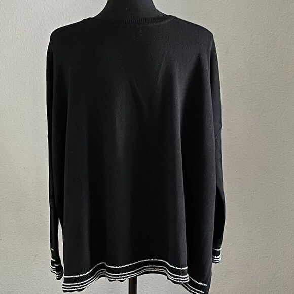 Tommy Hilfiger: Oversized Pullover Sweater, Black, X-Small - Picture 7 of 12